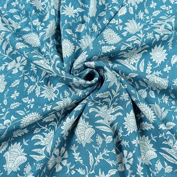 New Boho Aqua  & White Loose Viscose Floral Smock Dress small. The first picture - Picture 13 of 16